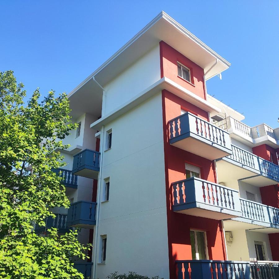 Condominio Ivelca Lignano Sabbiadoro Buitenkant foto