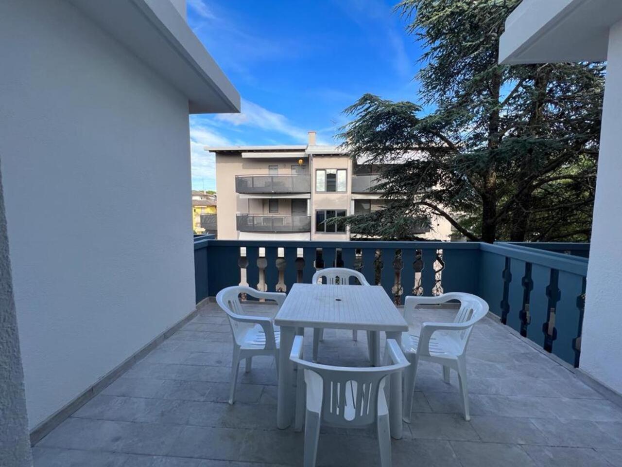 Condominio Ivelca Lignano Sabbiadoro Buitenkant foto